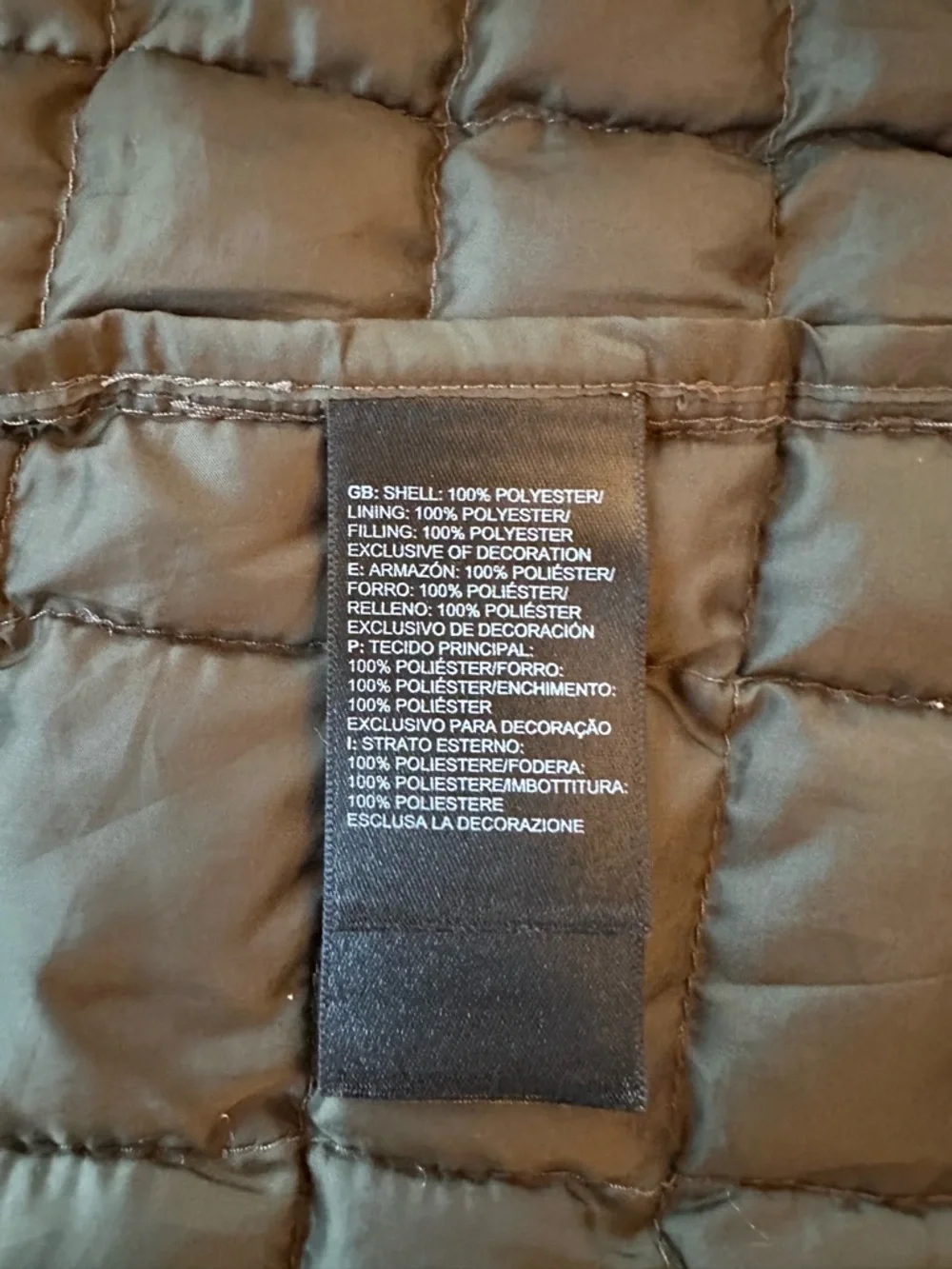 The North Face Men's Thermoball Vest in Woodland Green. Size L. *minor flaw*